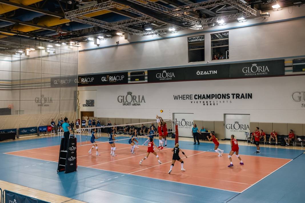 Zehra Güneş büyüledi: Dönüşü muhteşem oldu 4